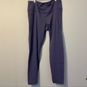 VICTORIA’S SECRET HIGH-RISE POCKET LEGGING